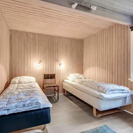 Cozy With 600 M To The Holiday home Hals