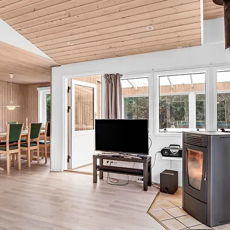 Holiday home Cozy With 600 M To The Hals