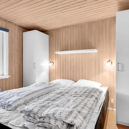Feriehus Cozy With 600 M To The